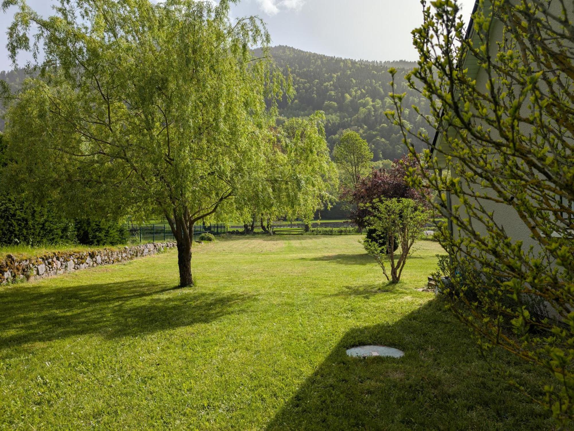 Maison tout confort pour votre séjour en famille Borderes-Louron Extérieur photo
